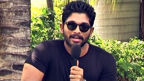 allu arjun,sarrainodu,self dabba,top 5,movie collections,reviews  బన్నీ సొంత డబ్బా..!